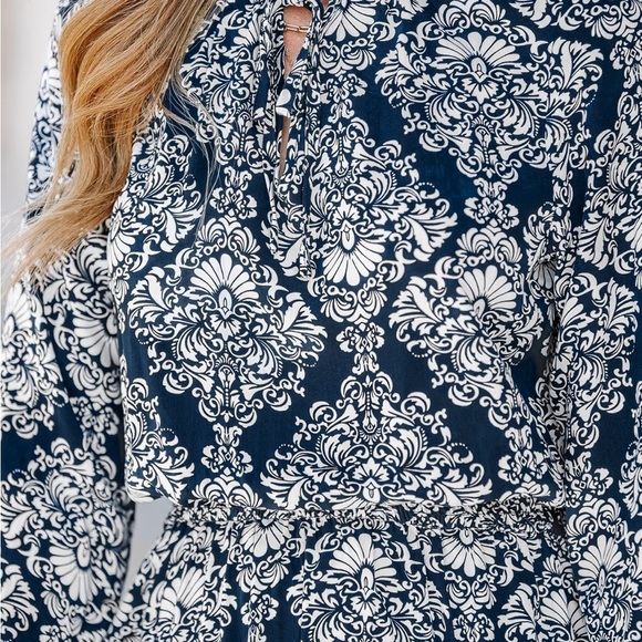 NWOT CUPSHE Ornate Print Long Sleeve V-Neck Smocked Waist Mini Dress Size Small - Picture 6 of 7